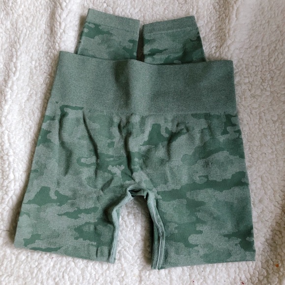 🍑 NEW Camo Seamless leggings Green/Large - Picture 2 of 8